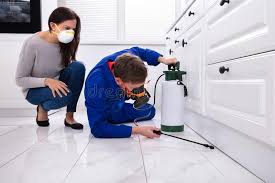 Best Pest Control for Multi-Family Homes  in Fredonia, WI